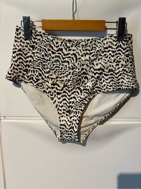 aerie High-Waist Bikini Bottoms in Black & Cream Animal Print